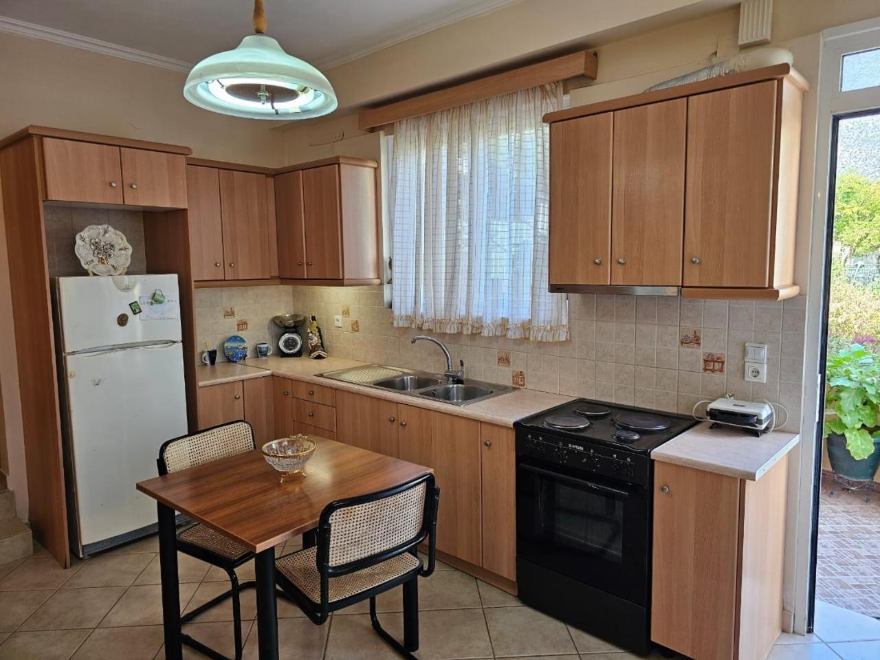 Eva'S Apartment Poros  Exterior photo