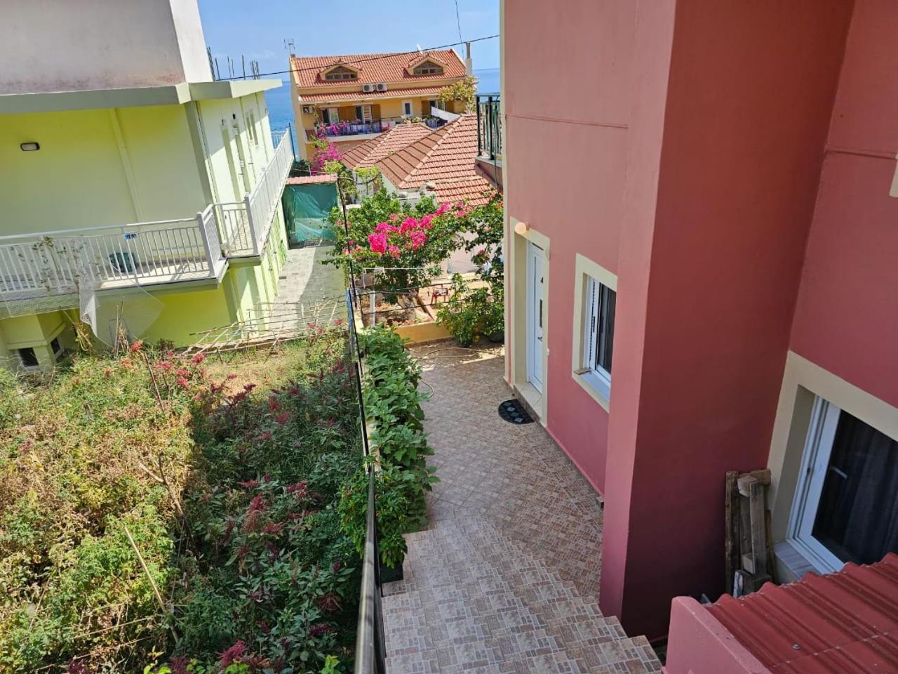 Eva'S Apartment Poros  Exterior photo